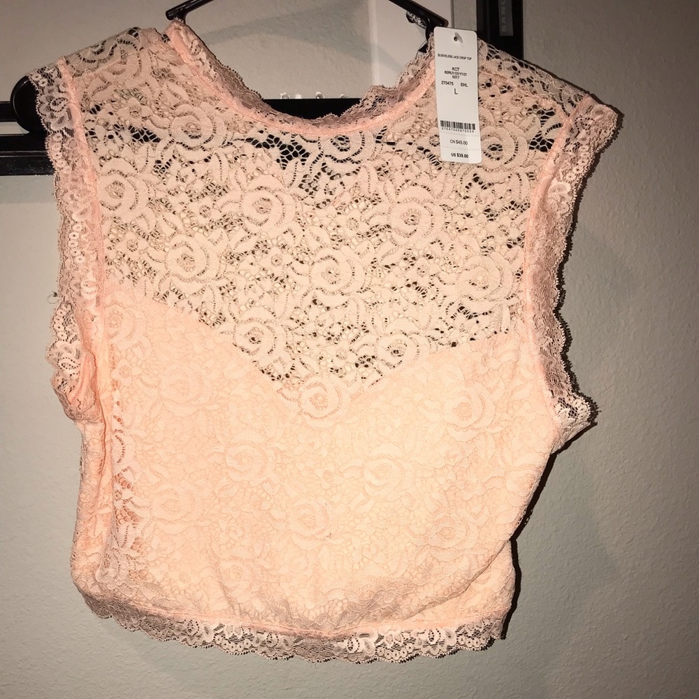 Sleeveless Lace Crop Top